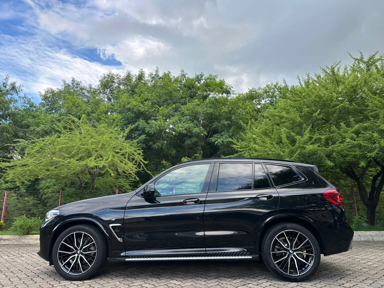 BMW thumbnail 6